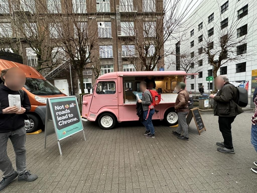 Firefox food truck giving free cookies to FOSDEM atendees